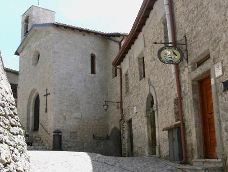 Locanda Il Falco Nero Fumone Eksteriør bilde