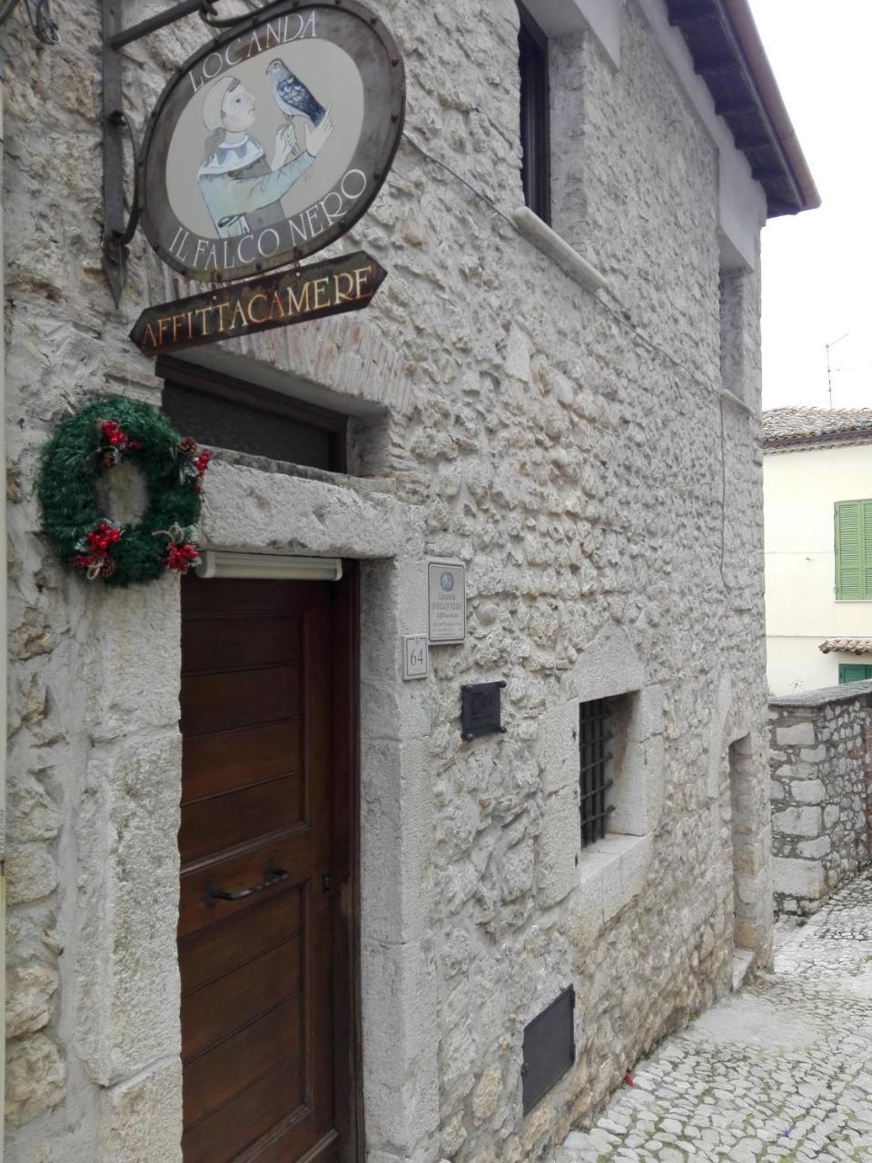 Locanda Il Falco Nero Fumone Eksteriør bilde